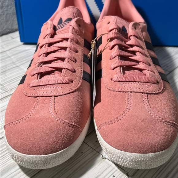 Adidas Gazelle 3 stripe Sneakers shoes pink black lace up men’s size 10.5 JH5388 - Picture 3 of 12